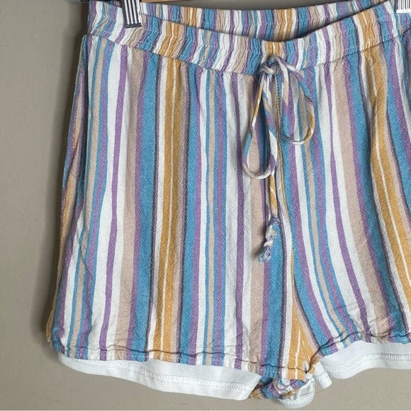 Francesca’s Dee Elly Women’s Stripe Shorts Size Large - Picture 14 of 16